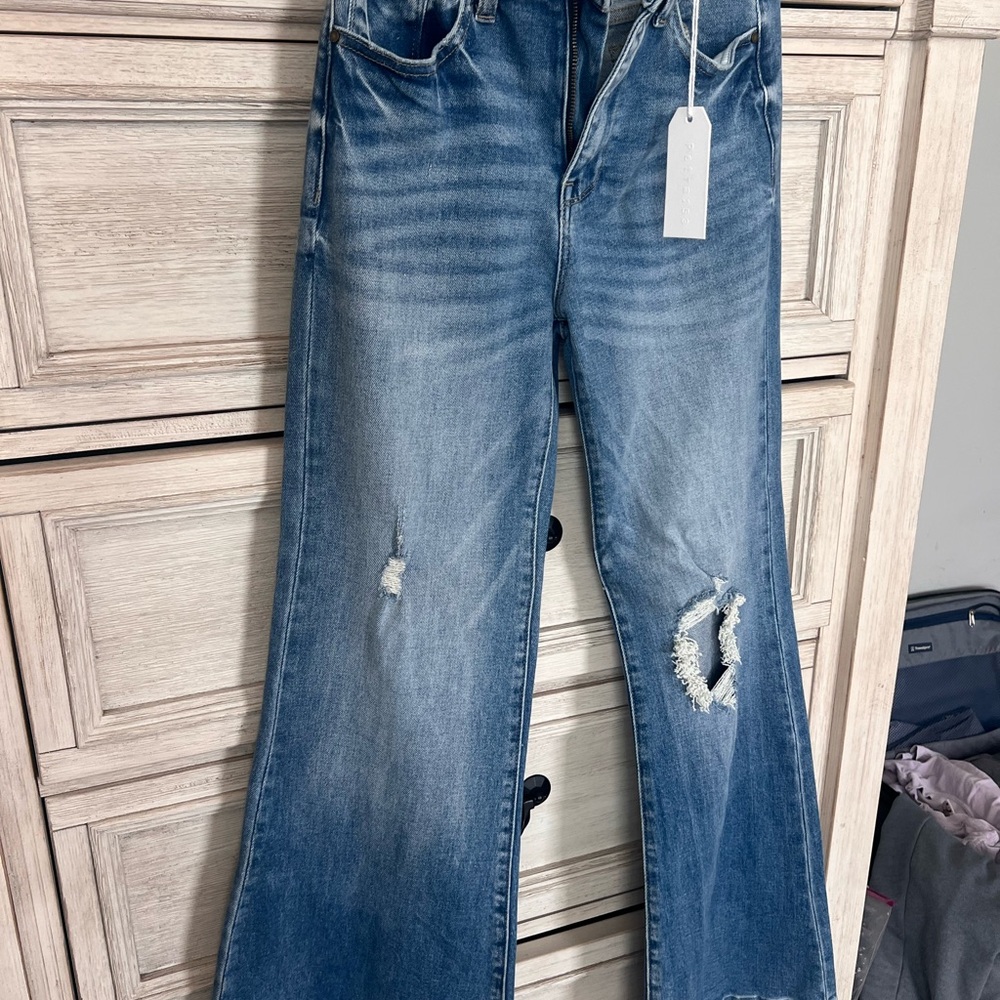 NWT PETRA 153 FLARE JEANS